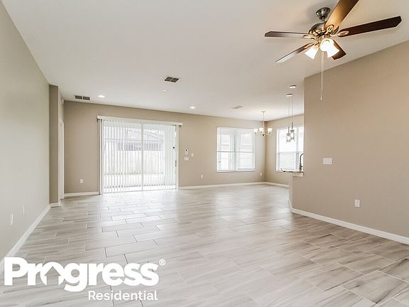 3rd image of 105 Venetian Bay Cir