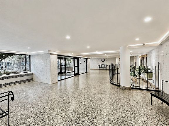 4th image of 6011 Broadway APT 6U