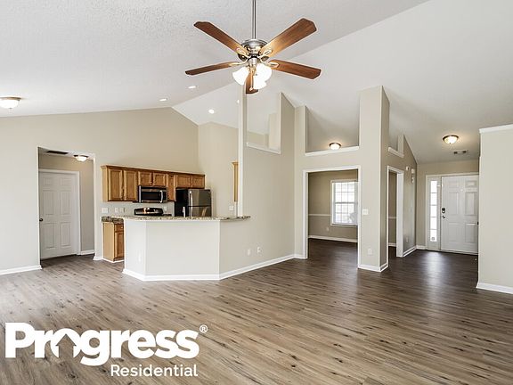 4th image of 277 Beranda Cir