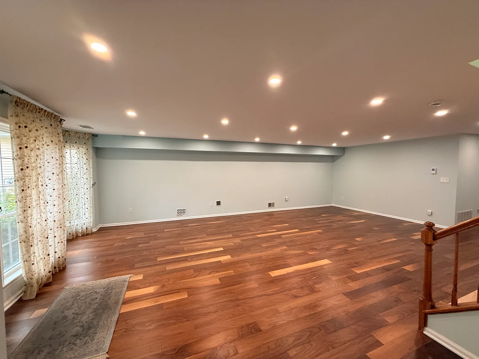 3 bed, 2.5 bath, 1976 sqft, $3,800 — Photo 3