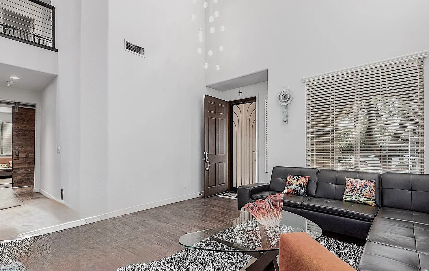 4 bed, 3157 sqft, $3,299 — Photo 2