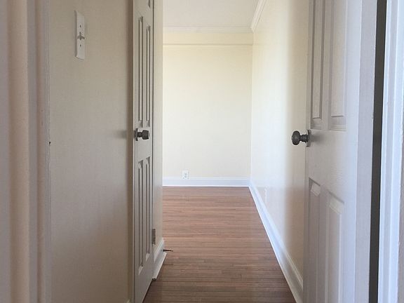4th image of 40 E Sidney Ave #2
