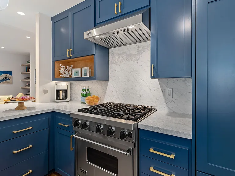 18 E Valerio St — Photo 8
