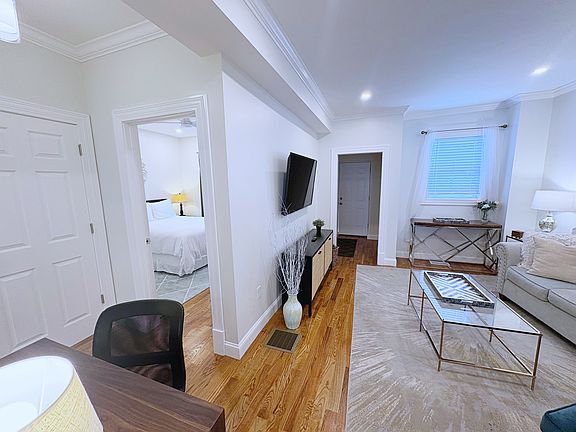 5th image of 16 Leamington Rd #1