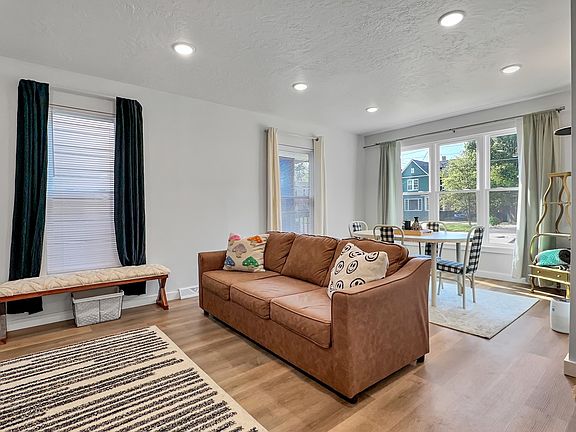 4th image of 951 W 6th St