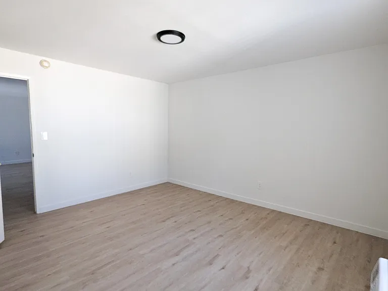 6220 Lemona Ave — Photo 21