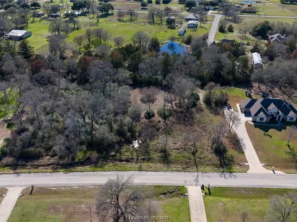 7598 Field Creek Estates Dr, Bryan, TX 77808