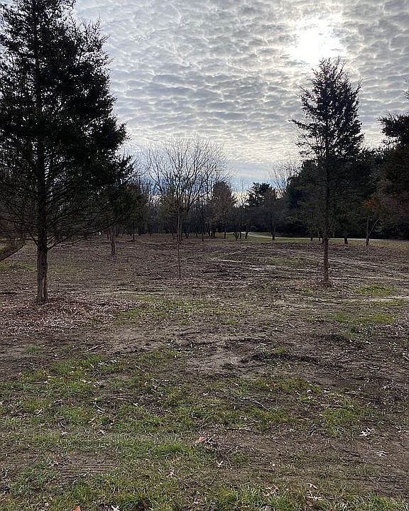 2nd image of 6702 Majestic Way NE