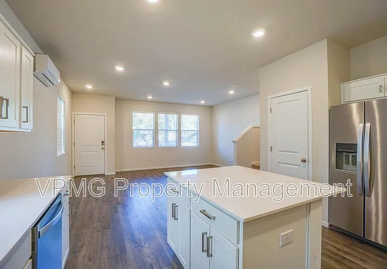 2620 NE 117th Pl — Photo 10