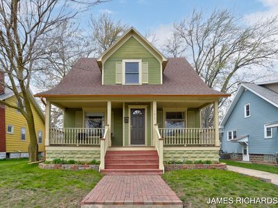 1417 Washington Ave, Grand Haven, MI, 49417
