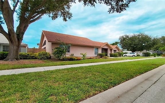 2nd image of 11055 Longshore Way W