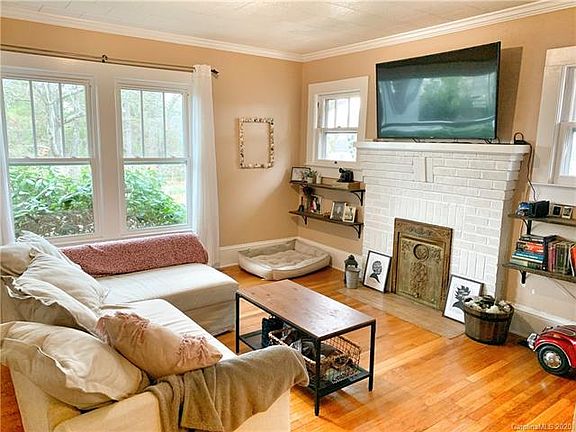 5th image of 913 Carolina St SE