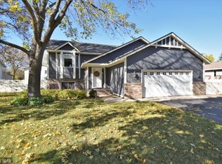 11119 Brittany Dr, Champlin, MN 55316