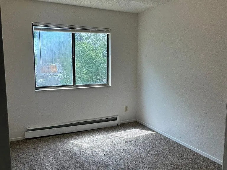 463 Topaz Dr — Photo 8