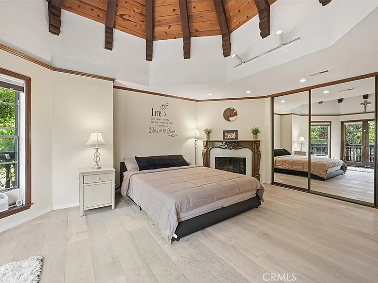227 S Irena Ave — Photo 41