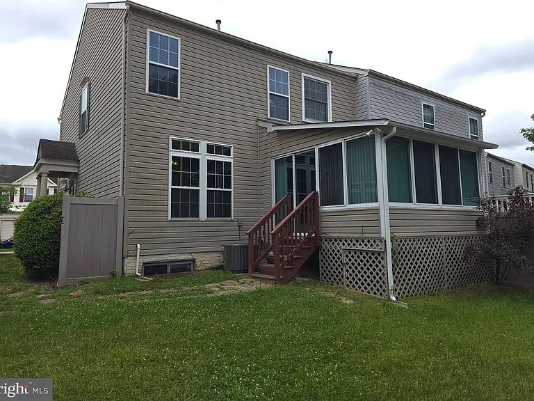 218 Eisenhower Ct — Photo 21