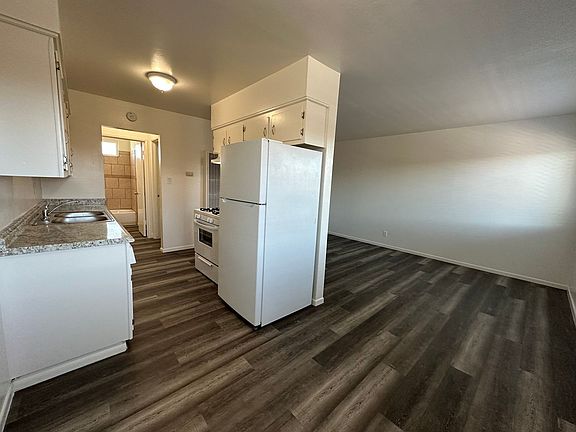 4th image of 135 E Bunny Ave APT D