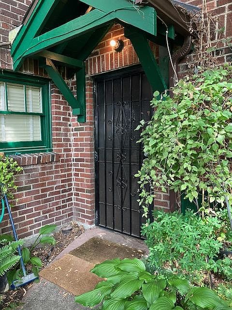 1st image of 2216 NE 46th St APT C