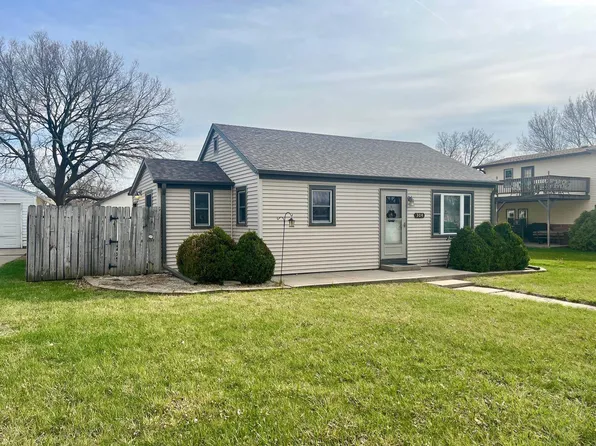 304 E Monroe Ave, Amherst, NE 68812
