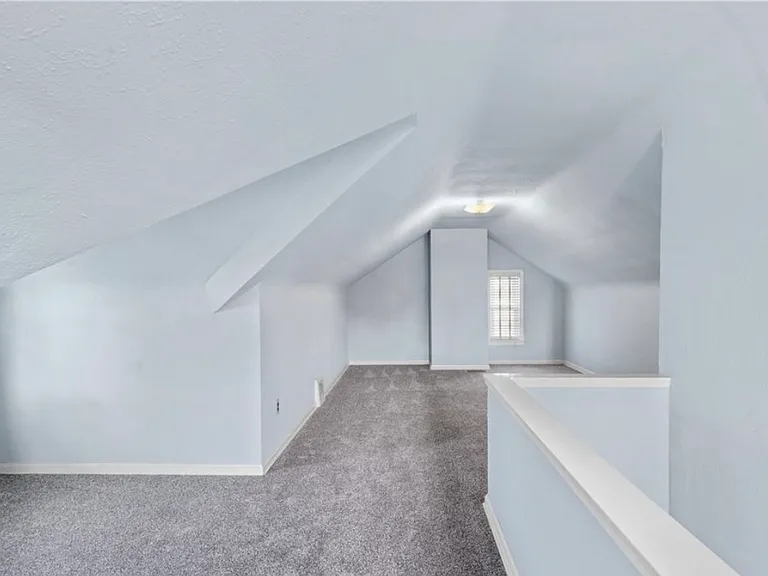 5915 Forest Ave — Photo 13