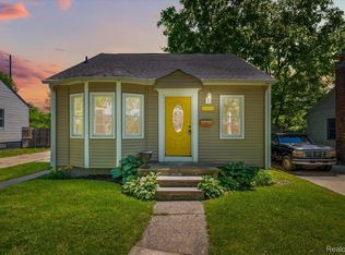 215 Dick Ave, Pontiac, MI 48341