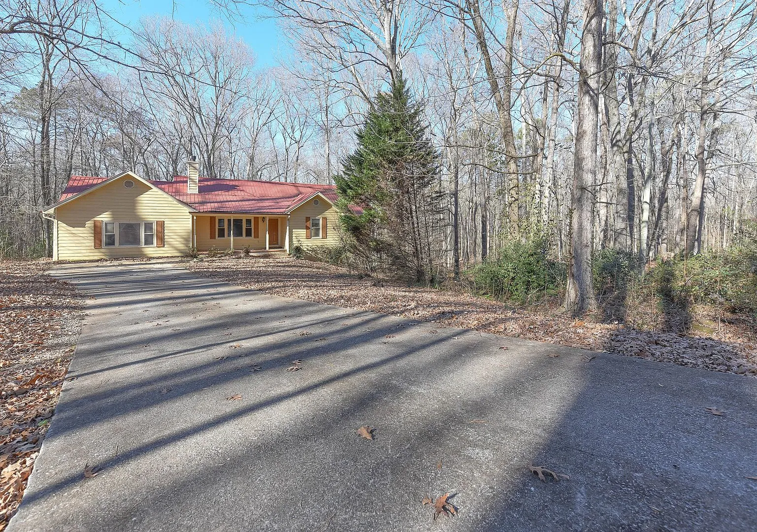 3 Bedroom 2 Bath Home - Cul-de-sac, Newnan, GA — Photo 2