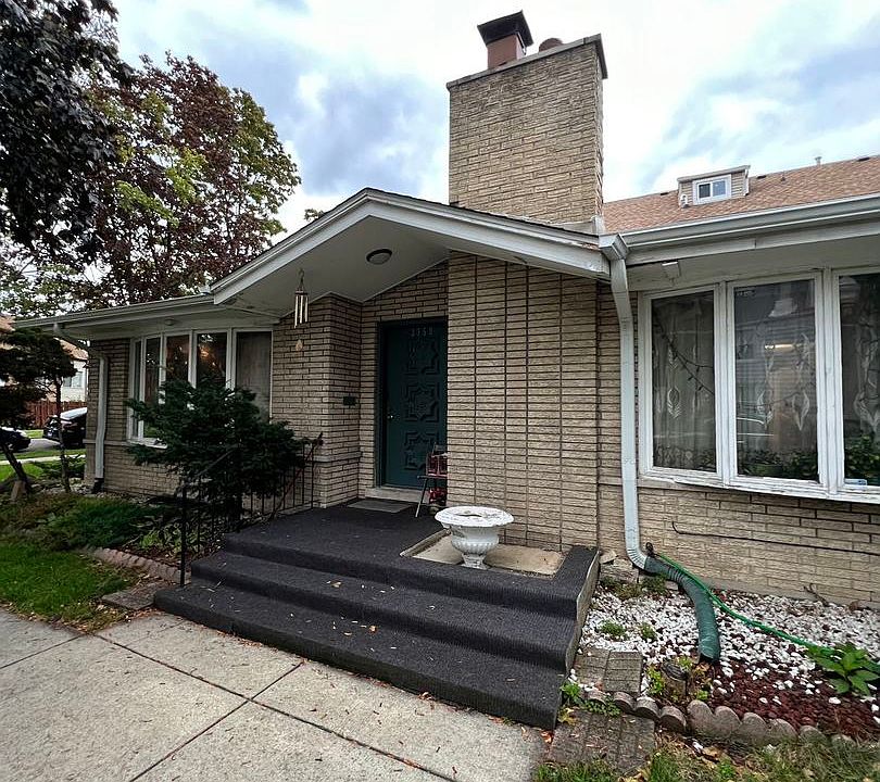1st image of 3759 S Winchester Ave