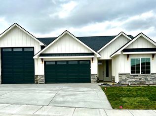 2340 Upriver, Richland, WA 99352
