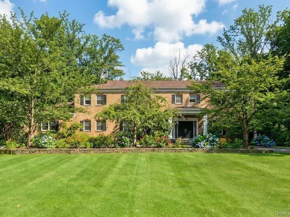 34 Sousa Drive, Sands Point, NY 11050