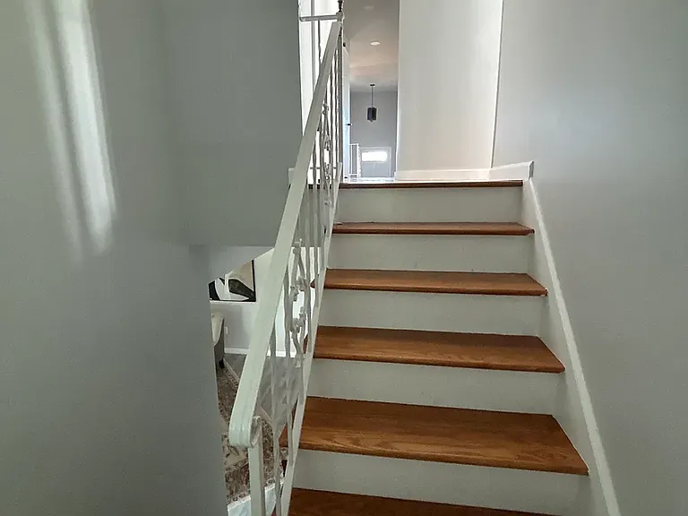 Southside Ave — Photo 19