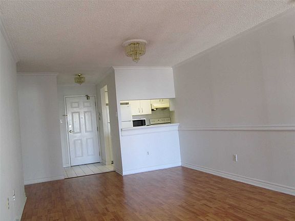 4th image of 250 Webb Dr #1011