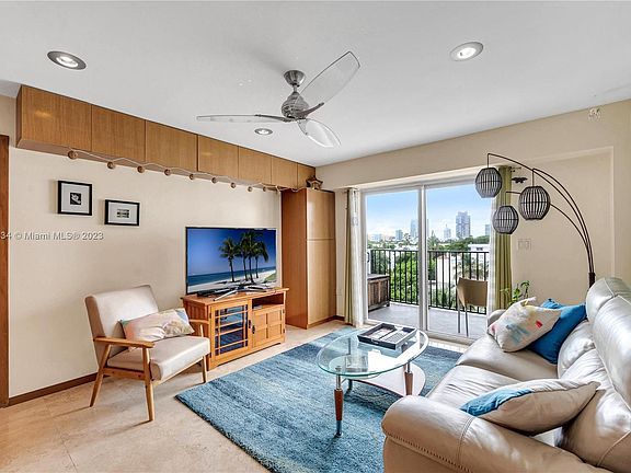 5th image of 1000 Michigan Ave APT 606