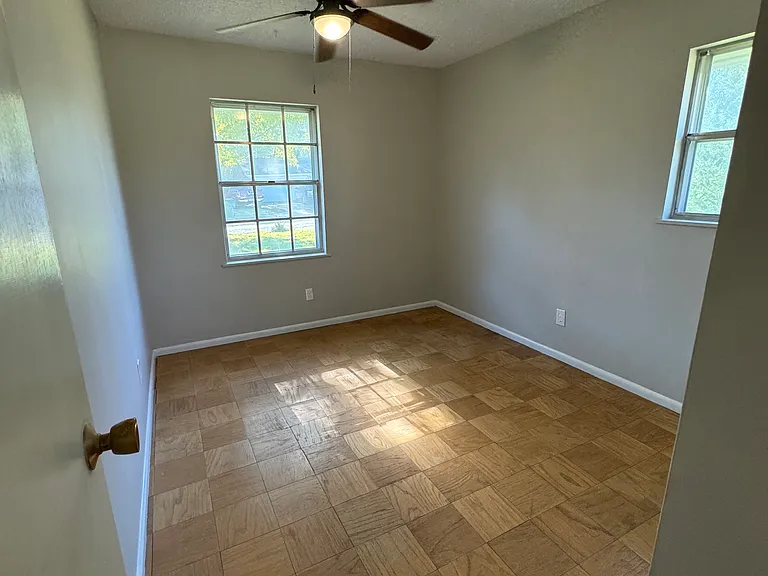 2434 Patterson Dr — Photo 11