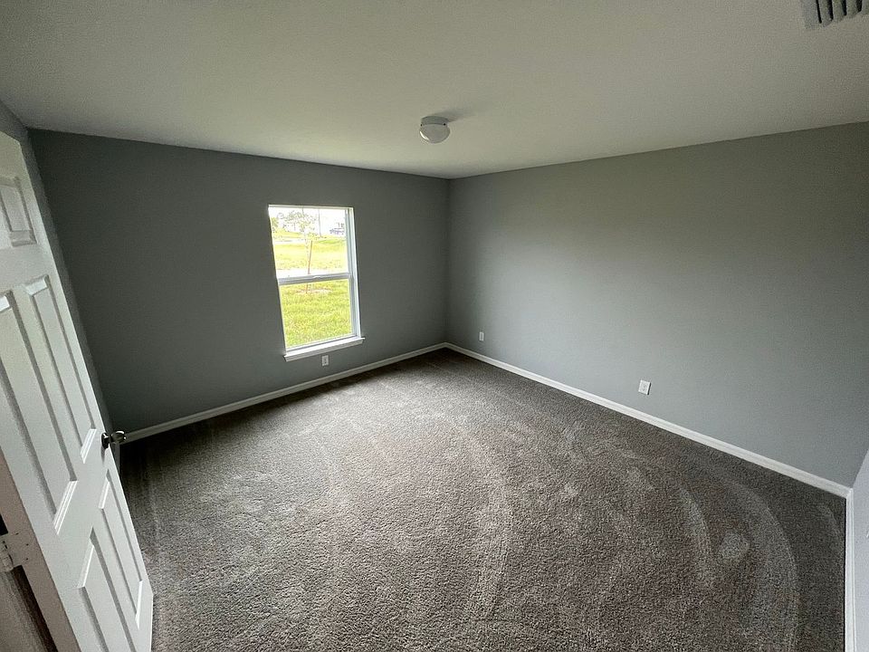 1st image of 4405 NE 21st Ave