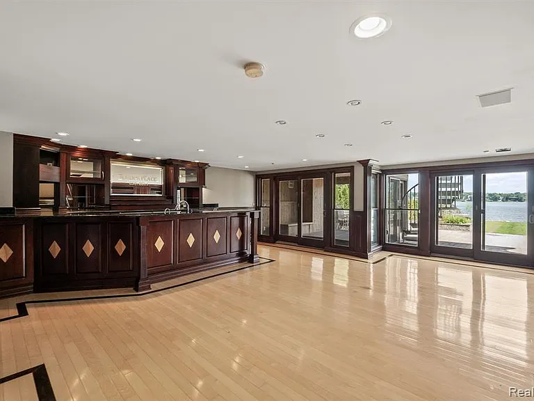2380 Walnut Lake Rd — Photo 23