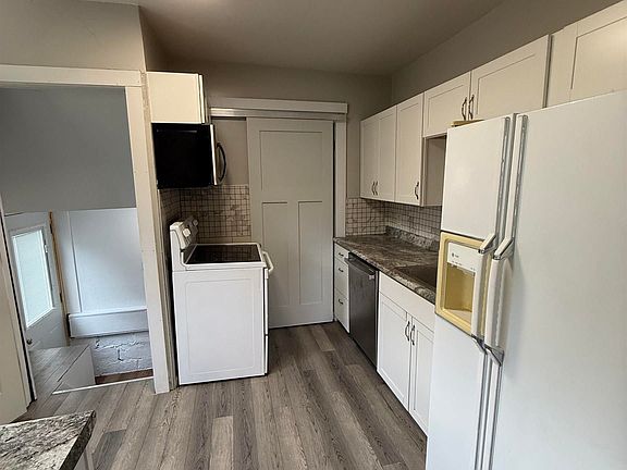 5th image of 835 E 8th St
