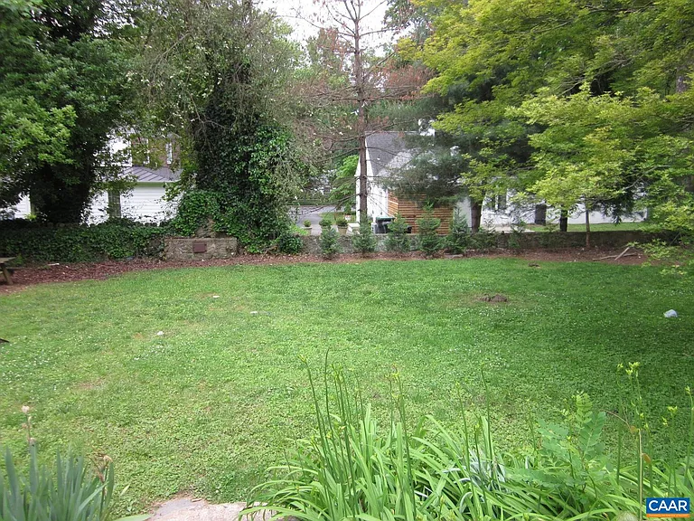 1962 Lewis Mountain Rd #2 — Photo 15