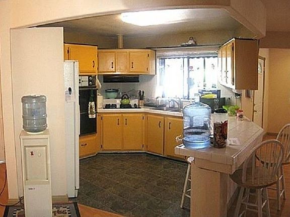 4th image of 165 Blossom Hill Rd #541