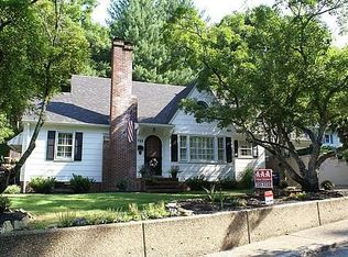 725 Court St, Paintsville, KY 41240