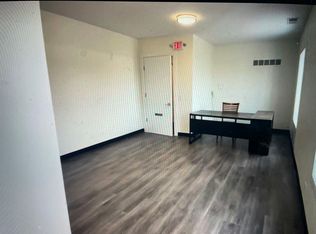 1740 Waukegan Rd #204, Glenview, IL 60025