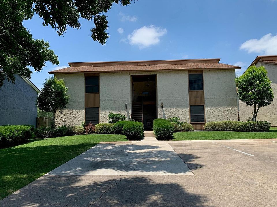1st image of 1505 Oakdale Cir