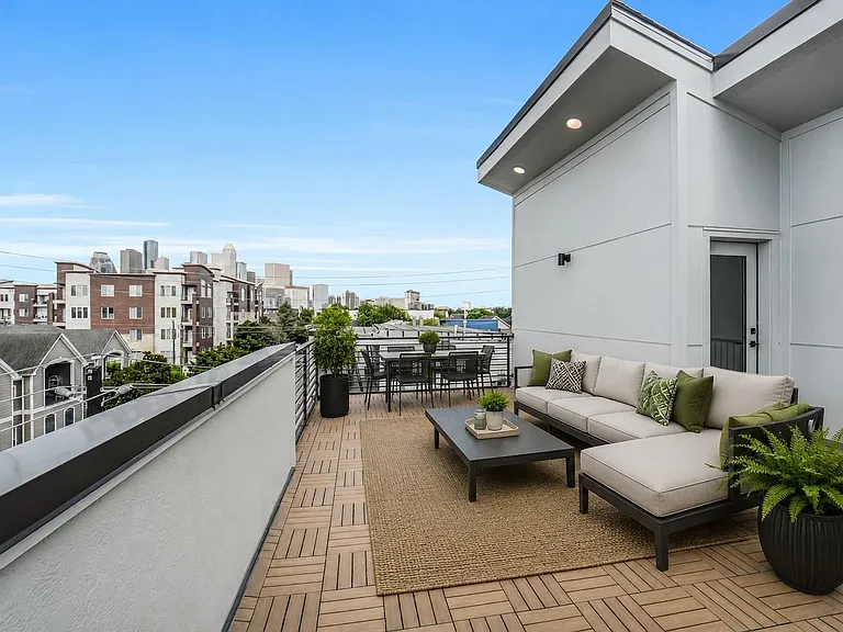 225 Willard St — Photo 31