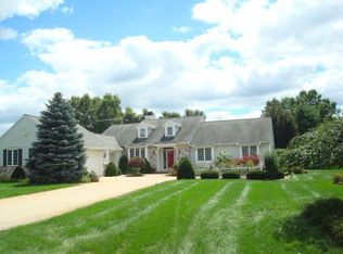 3735 E Garden Ct, Saline, MI