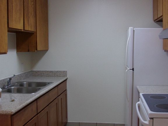 5th image of 1506 Market Ave APT 3
