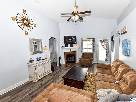 5th image of 203 Summer Cove Cir