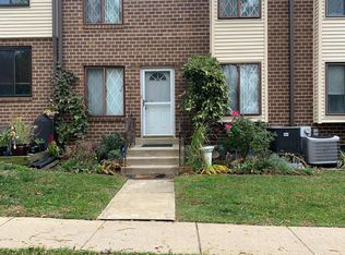 5200 Hilltop Dr APT S8, Brookhaven, PA 19015