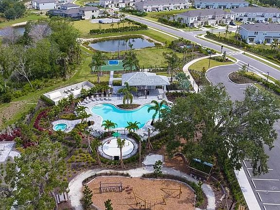 2nd image of 15041 Shady Palms Ln