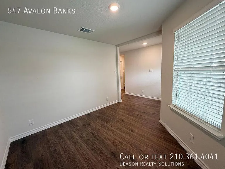 547 Avalon Banks — Photo 18