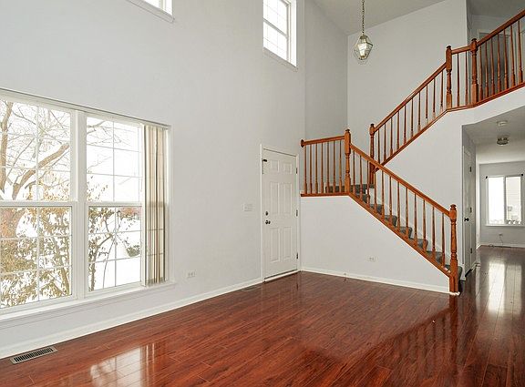 2nd image of 2967 Carlsbad Cir