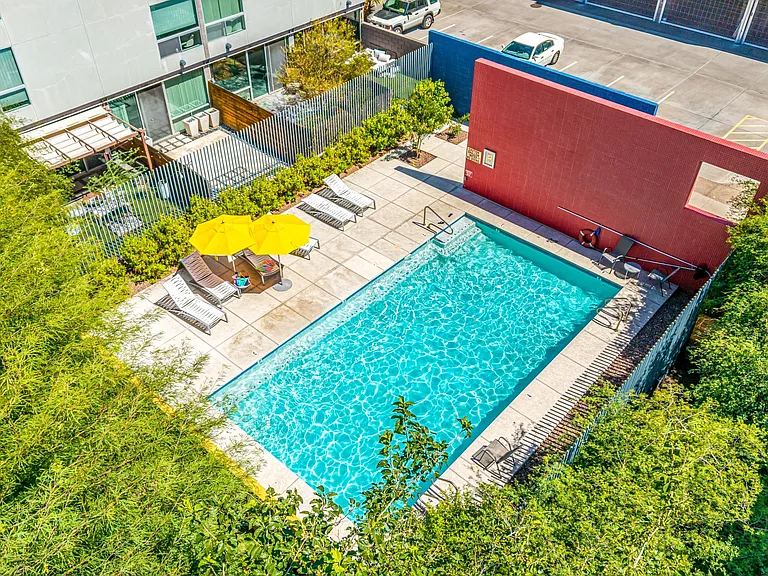 727 E Portland St #3 — Photo 47